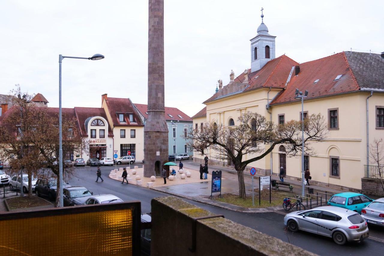Palace Apartman - Minaret, Eger Exteriör bild